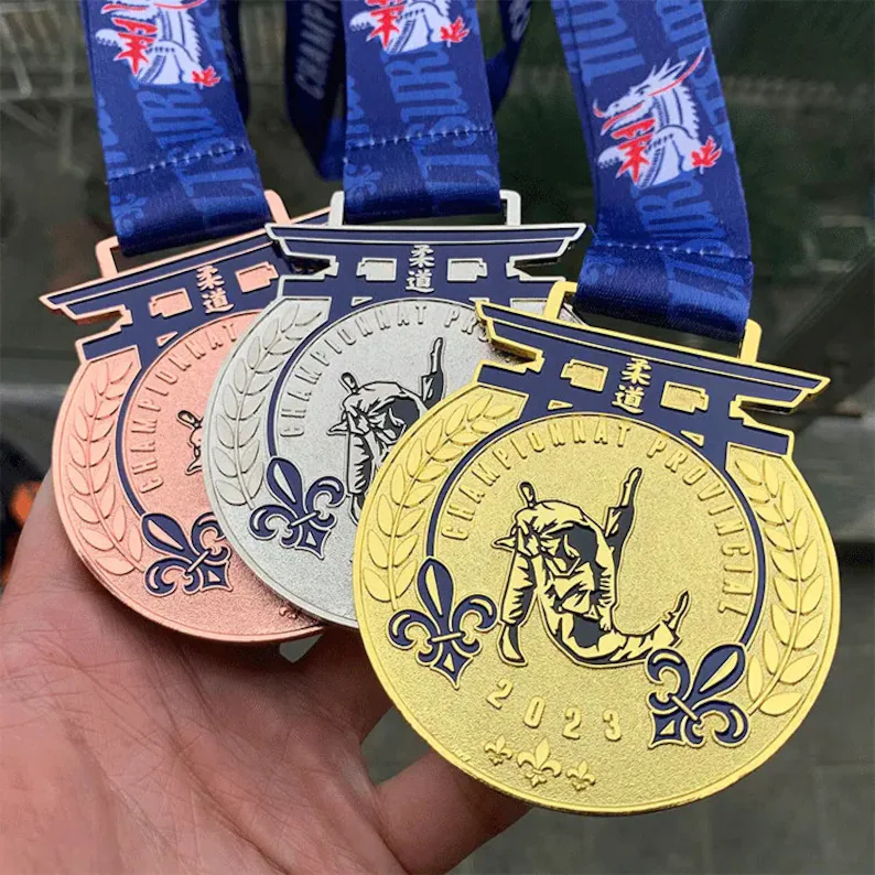 Custom Medals - Yourstuffmade.com