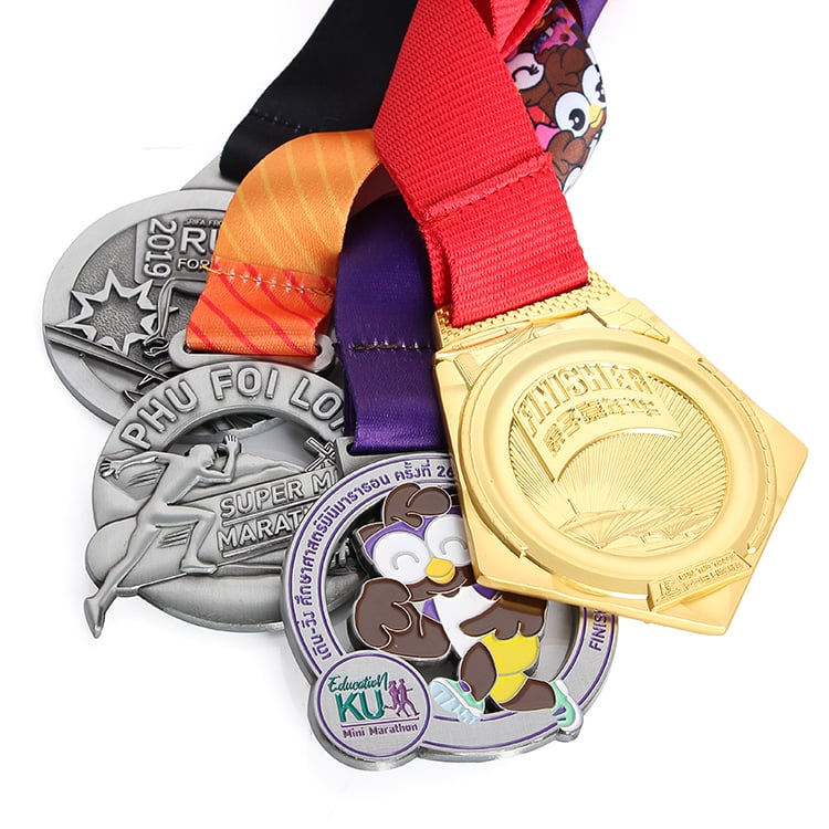 Custom Medals - Yourstuffmade.com