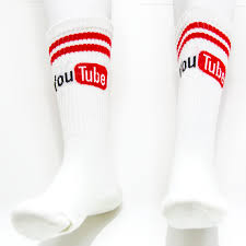 YouTubeのオリジナルロゴ入りソックス