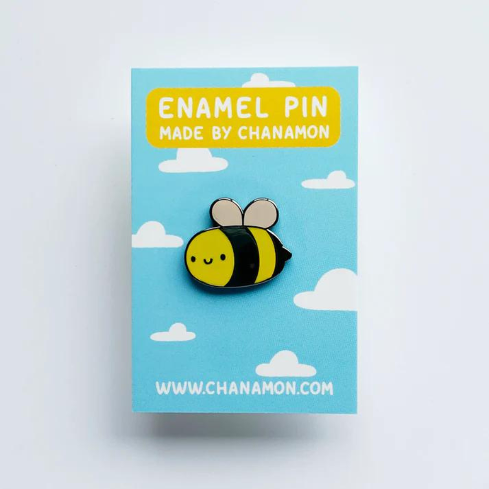 Bee Pin on Backing Card with "ENAMEL PIN MADE BY CHANAMON WWW.CHANAMON.COM" text