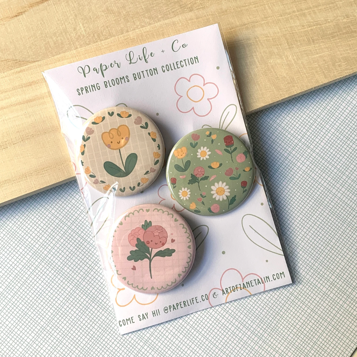 Design Button Pins - Yourstuffmade.com